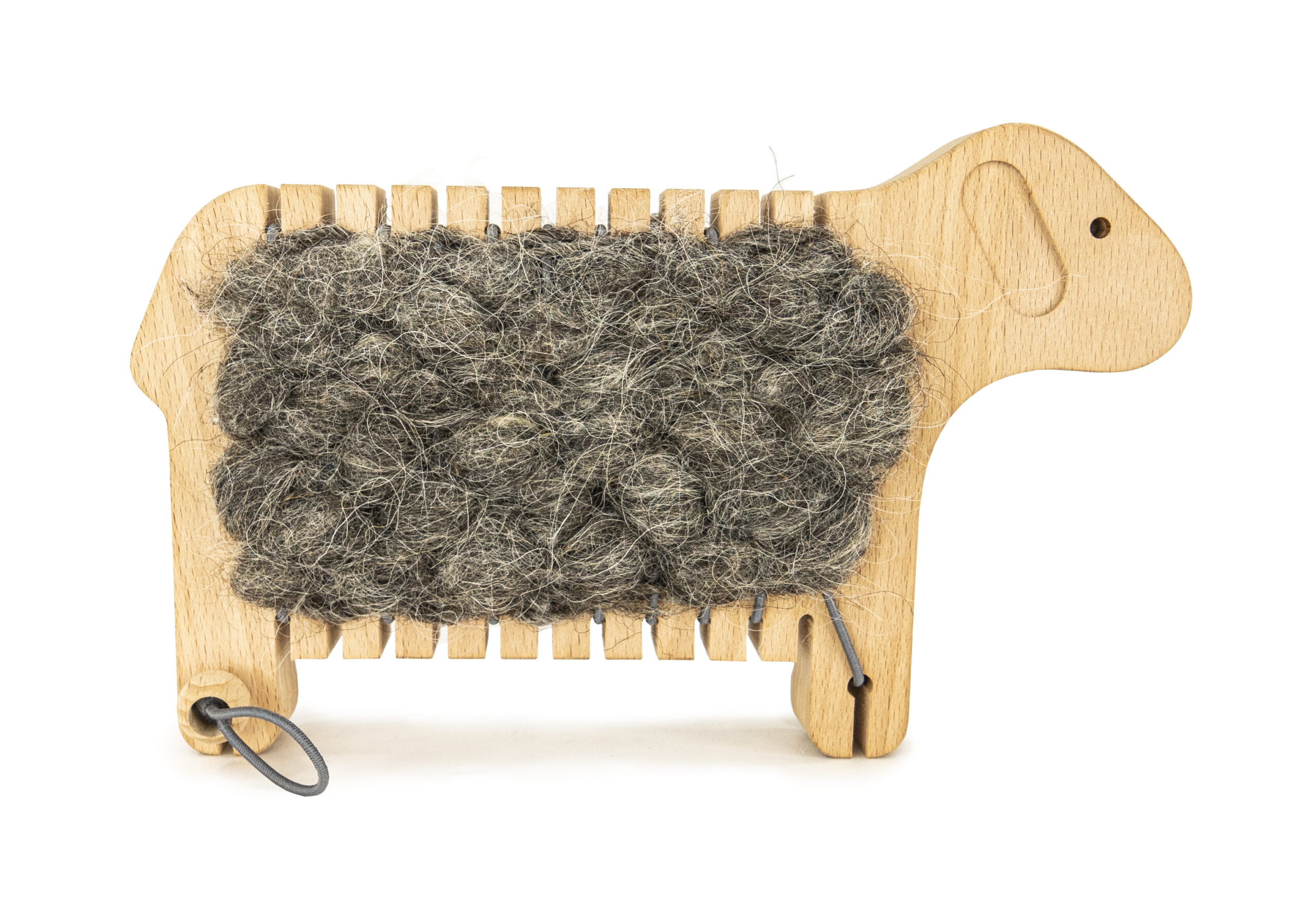 »WEAVING WITH A SHEEP« — BAJO
